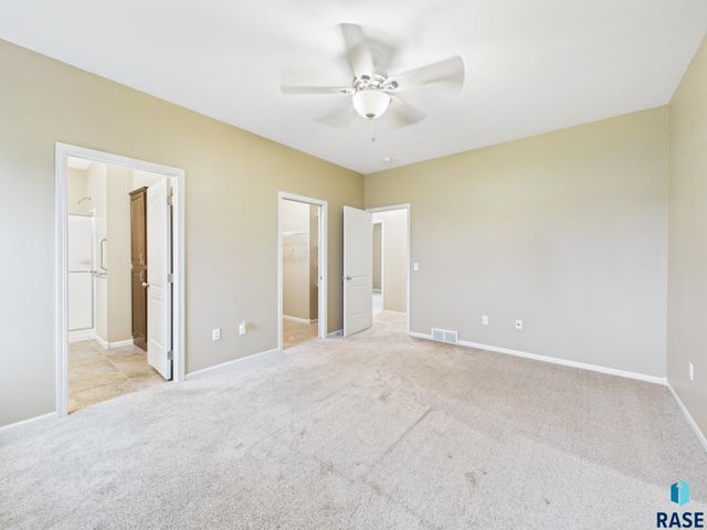 908 S 5th Ave Avenue, Brandon, SD 57005