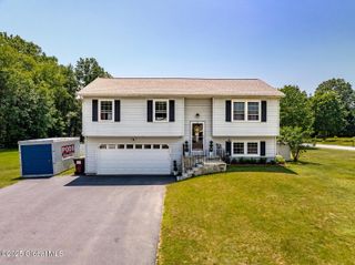 2 Moonglow Road, Wilton, NY 12831