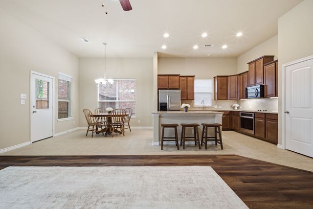 1308 Isabella Lane, Savannah, TX 76227