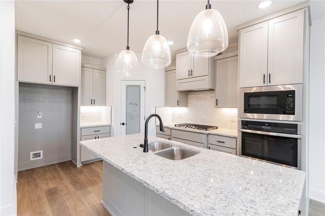 6602 SW High Meadow Boulevard, Bentonville, AR 72713