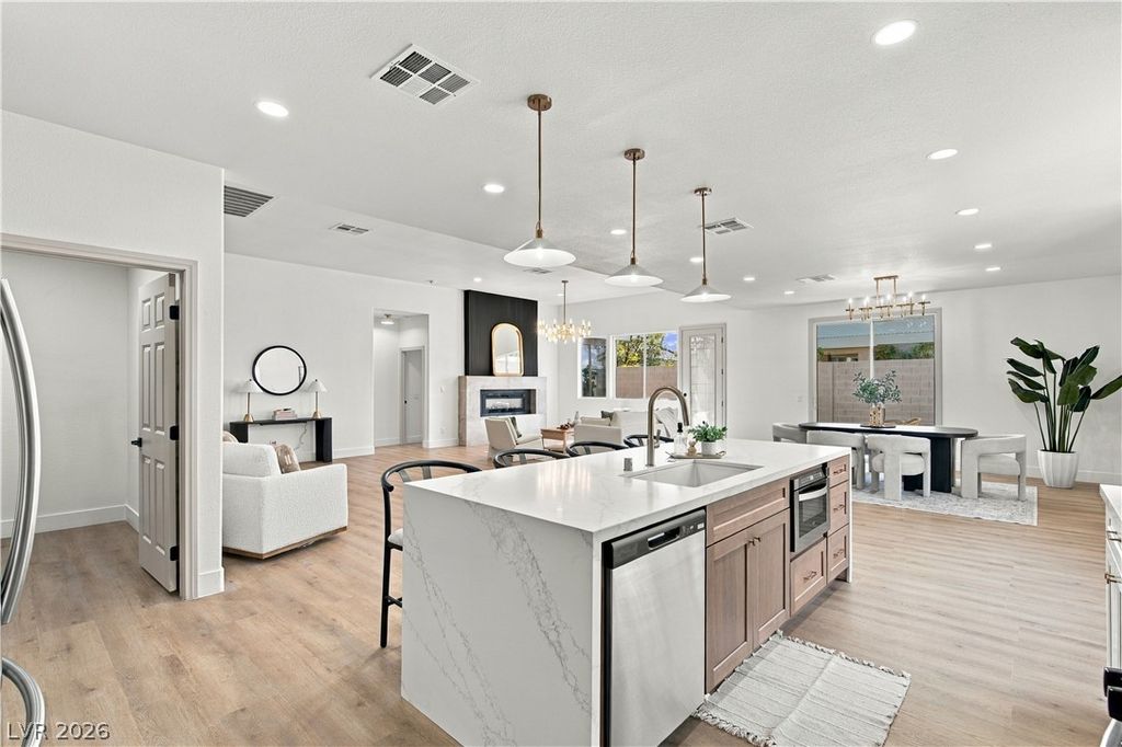 8725 Butterchurn Avenue, Las Vegas, NV 89143 — photo 5