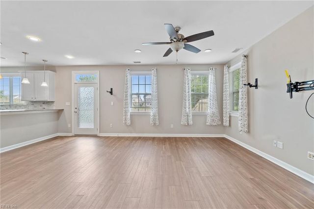 4229 Kenton LN, Virginia Beach, VA 23456