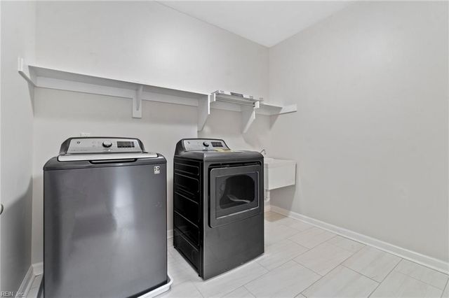 4229 Kenton LN, Virginia Beach, VA 23456