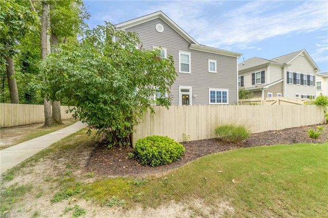 4229 Kenton LN, Virginia Beach, VA 23456