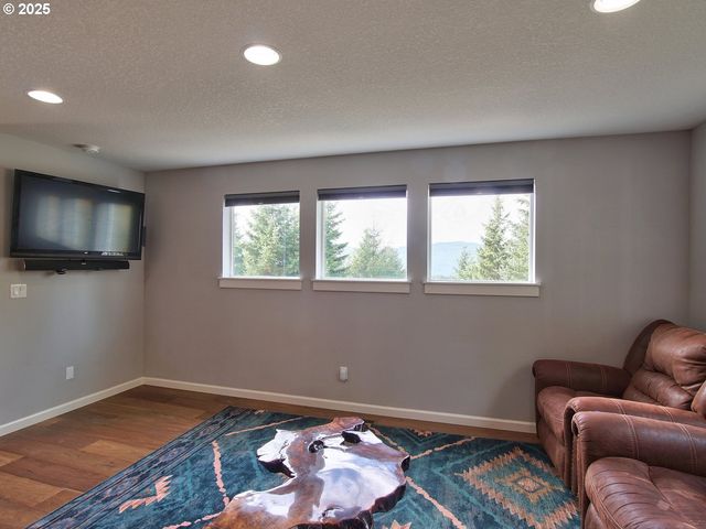 6015 Nw HIGH HEAVEN Rd, Mc Minnville, OR 97128