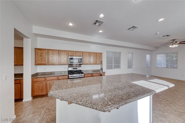 6534 Ditmars Street, Las Vegas, NV 89166