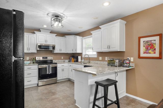 991 W Bates Drive, Nixa, MO 65714