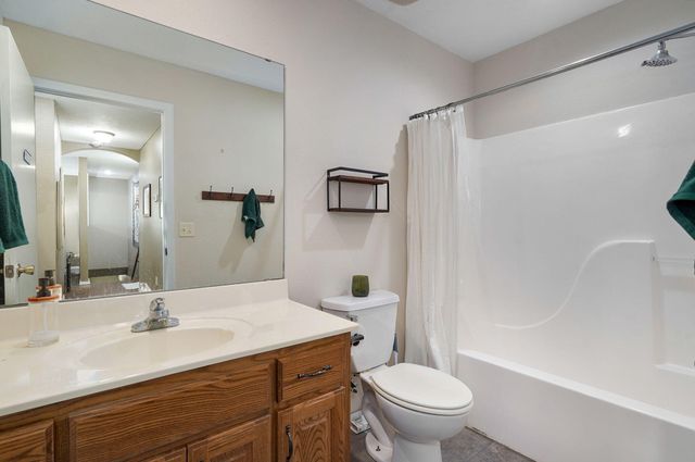 991 W Bates Drive, Nixa, MO 65714