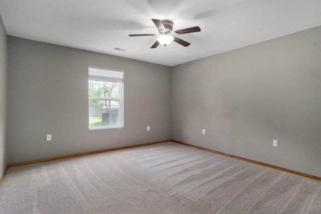 991 W Bates Drive, Nixa, MO 65714