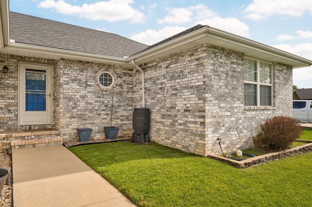 991 W Bates Drive, Nixa, MO 65714