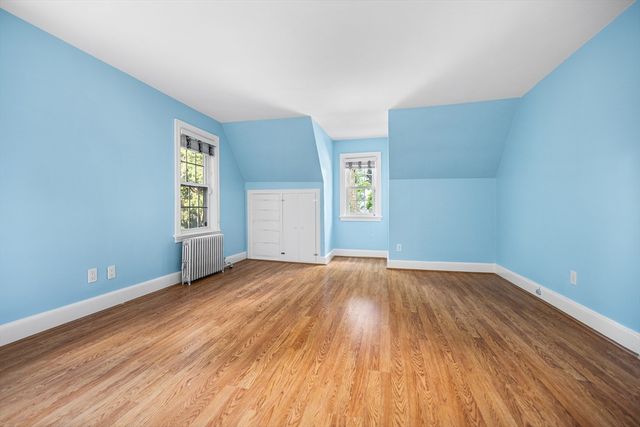 112 Newton Ave N, Worcester, MA 01609