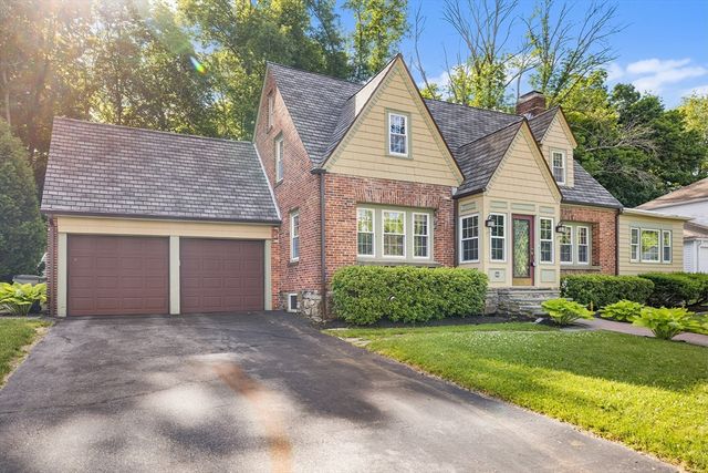 112 Newton Ave N, Worcester, MA 01609