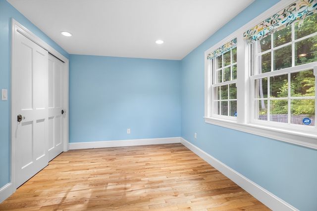 112 Newton Ave N, Worcester, MA 01609