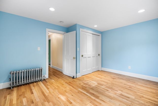 112 Newton Ave N, Worcester, MA 01609
