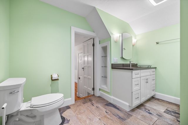 112 Newton Ave N, Worcester, MA 01609