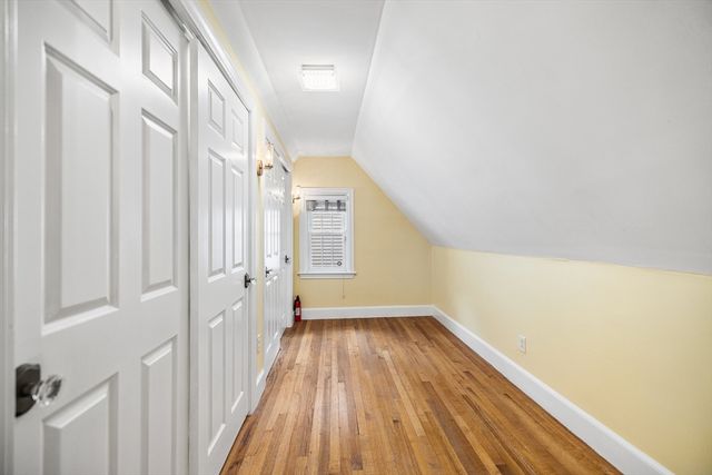 112 Newton Ave N, Worcester, MA 01609