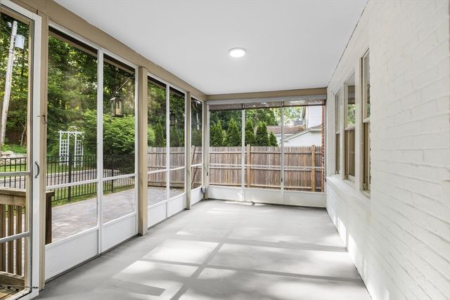 112 Newton Ave N, Worcester, MA 01609