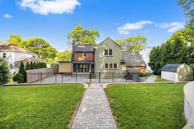 112 Newton Ave N, Worcester, MA 01609