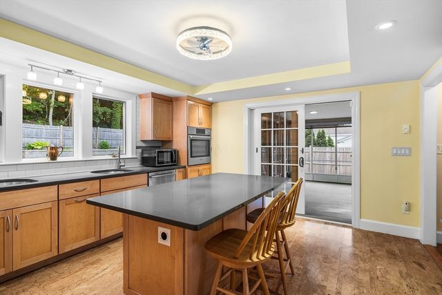 112 Newton Ave N, Worcester, MA 01609