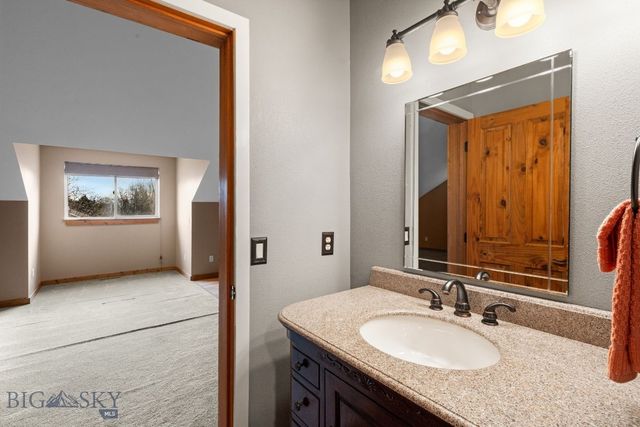 102 W Tobiano Trail, Belgrade, MT 59714