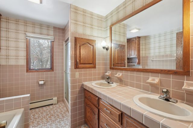 2233 Cedar Park Court SE, Rochester, MN 55904