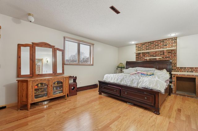 2233 Cedar Park Court SE, Rochester, MN 55904