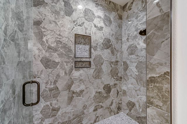 320 Woodside Trail, Waxahachie, TX 75165