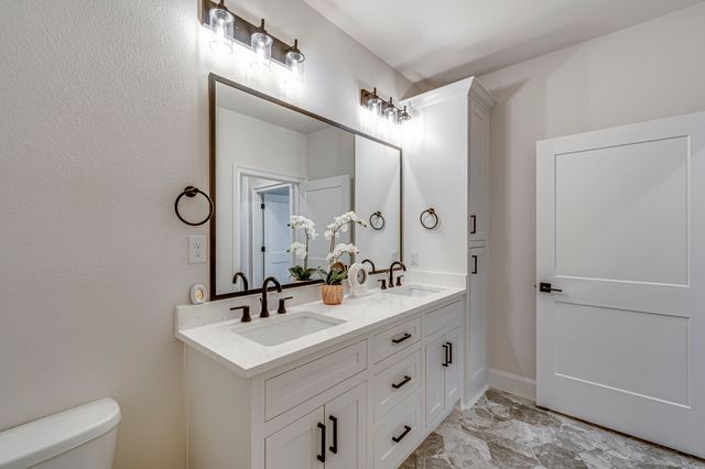 320 Woodside Trail, Waxahachie, TX 75165