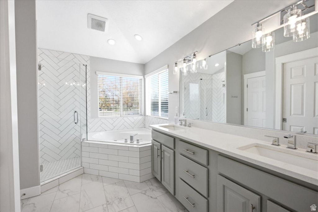 Image 11 of property listing at 1854 W 75 S, Kaysville, UT 84037