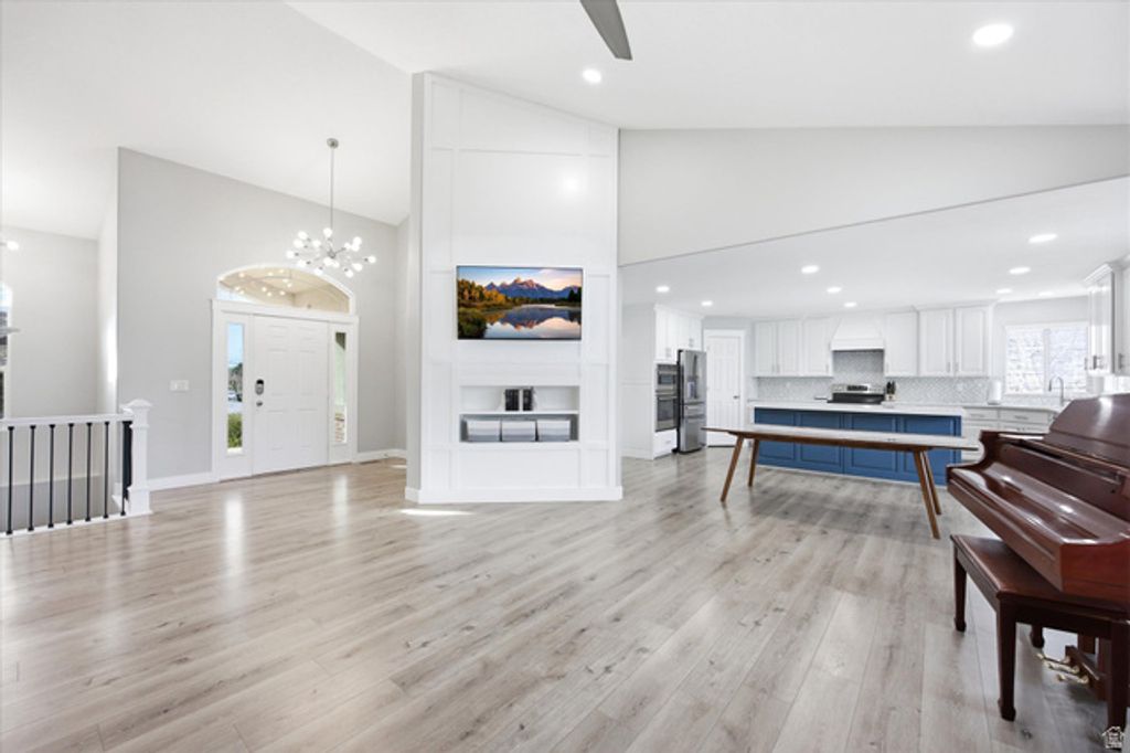 Image 3 of property listing at 1854 W 75 S, Kaysville, UT 84037