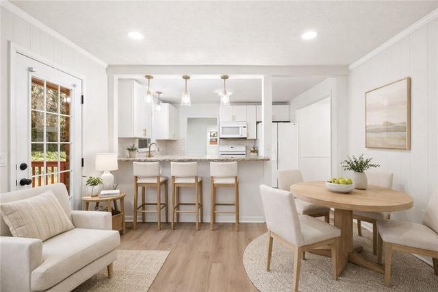 1264 Seven Springs Circle, Marietta, GA 30068