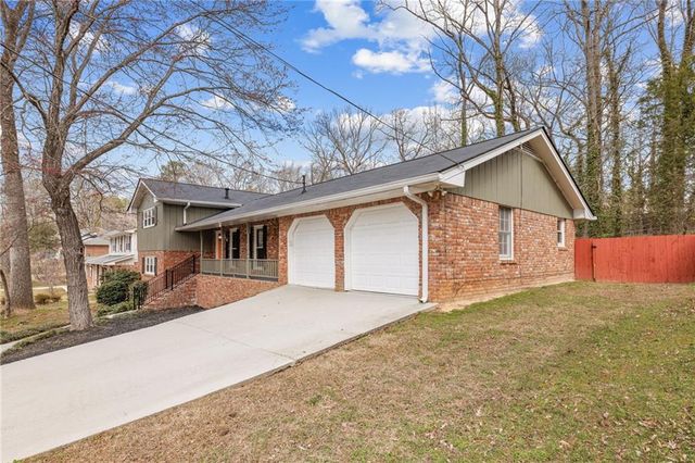1264 Seven Springs Circle, Marietta, GA 30068