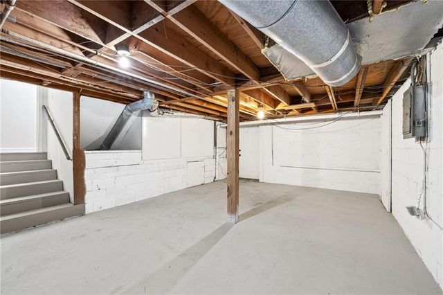 1264 Seven Springs Circle, Marietta, GA 30068