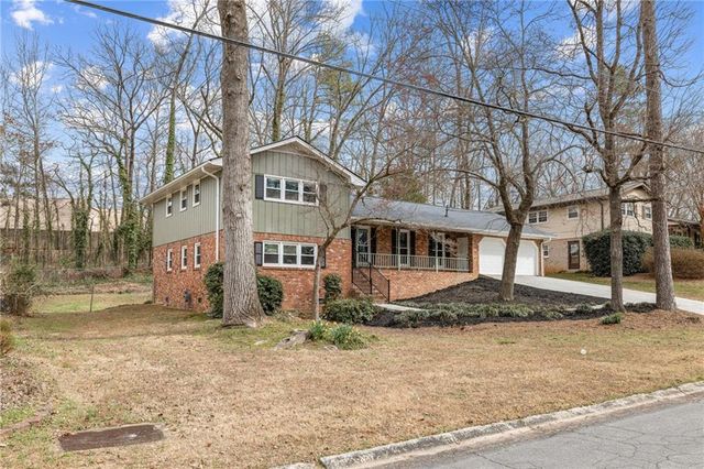 1264 Seven Springs Circle, Marietta, GA 30068