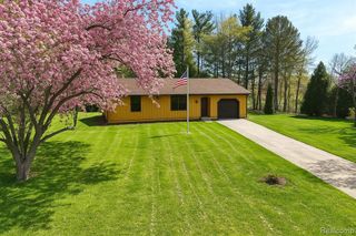 11575 Us Highway 31, Berrien Township, MI 49103