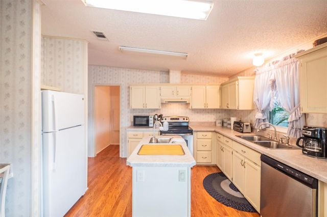 34811 BARGER COURT, Leesburg, FL 34788