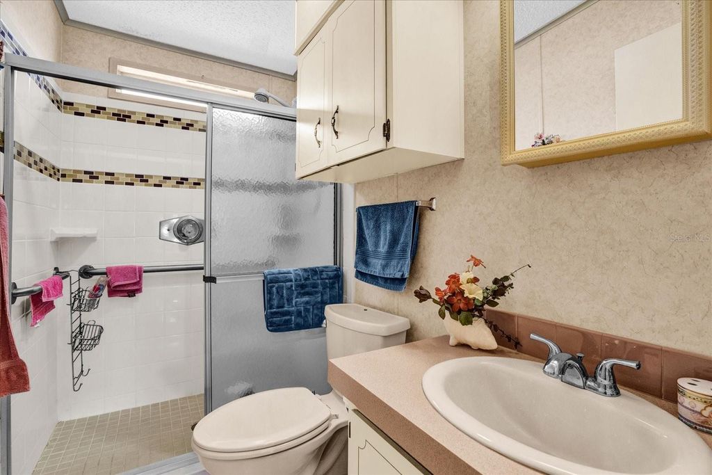 Image 14 of property listing at 34811 BARGER COURT, Leesburg, FL 34788