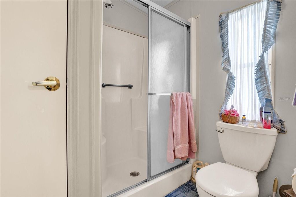 Image 22 of property listing at 34811 BARGER COURT, Leesburg, FL 34788