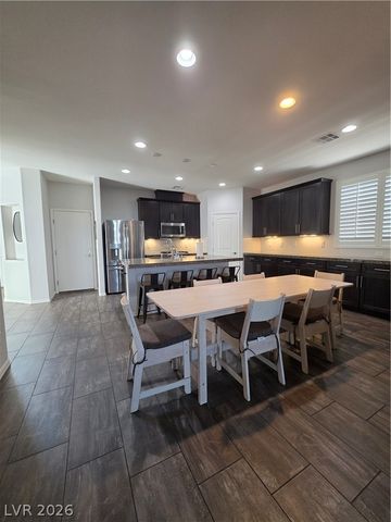 7926 Torreys Peak Street, Las Vegas, NV 89166