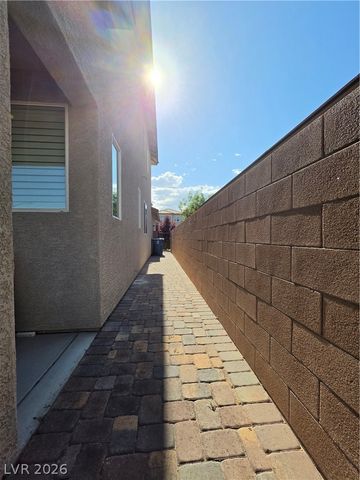 7926 Torreys Peak Street, Las Vegas, NV 89166