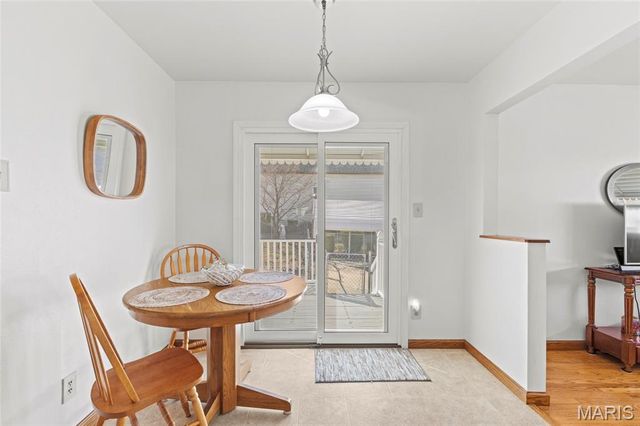 816 Regina Avenue, St Louis, MO 63125