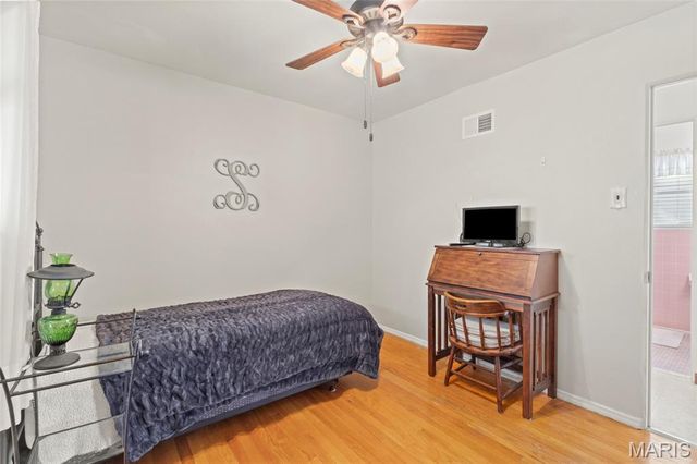 816 Regina Avenue, St Louis, MO 63125