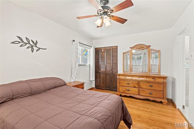 816 Regina Avenue, St Louis, MO 63125