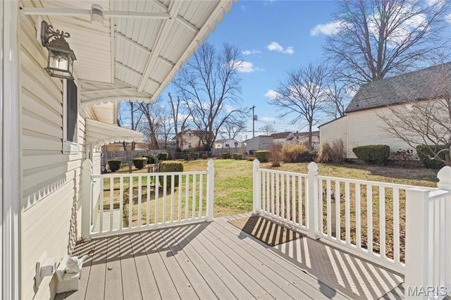 816 Regina Avenue, St Louis, MO 63125