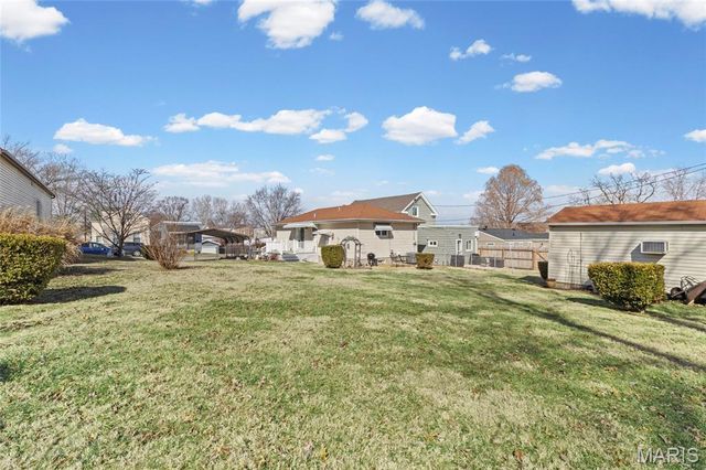 816 Regina Avenue, St Louis, MO 63125