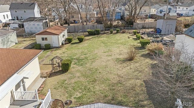 816 Regina Avenue, St Louis, MO 63125