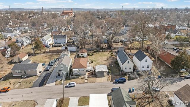 816 Regina Avenue, St Louis, MO 63125