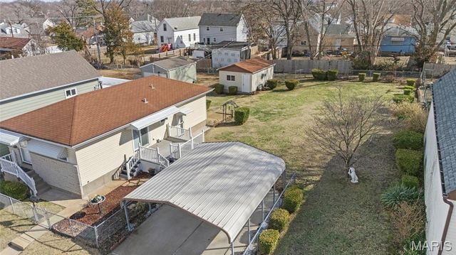 816 Regina Avenue, St Louis, MO 63125