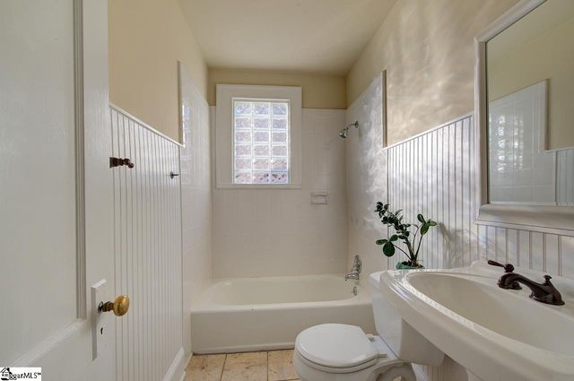 204 Long Hill Street, Greenville, SC 29605