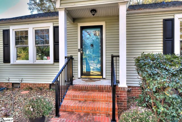 204 Long Hill Street, Greenville, SC 29605